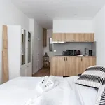 Labrouste Cosy Studio